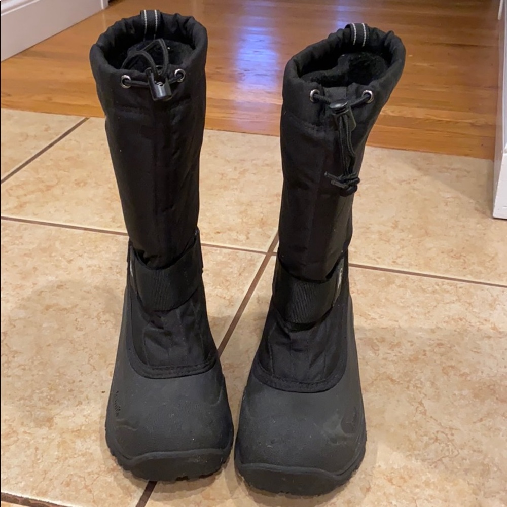 Men’s size 8 Kamik snow boots